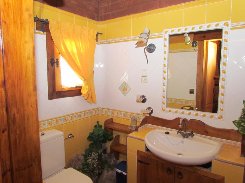 Casa Rural Fontamil Gistain Номер фото